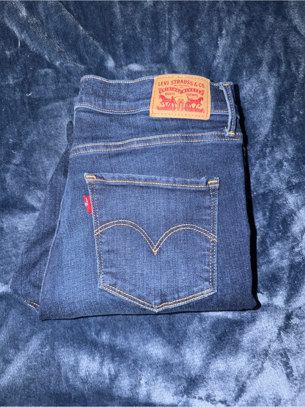 Levi's Women's High rise Skinny Jeans with Contrast Stitching